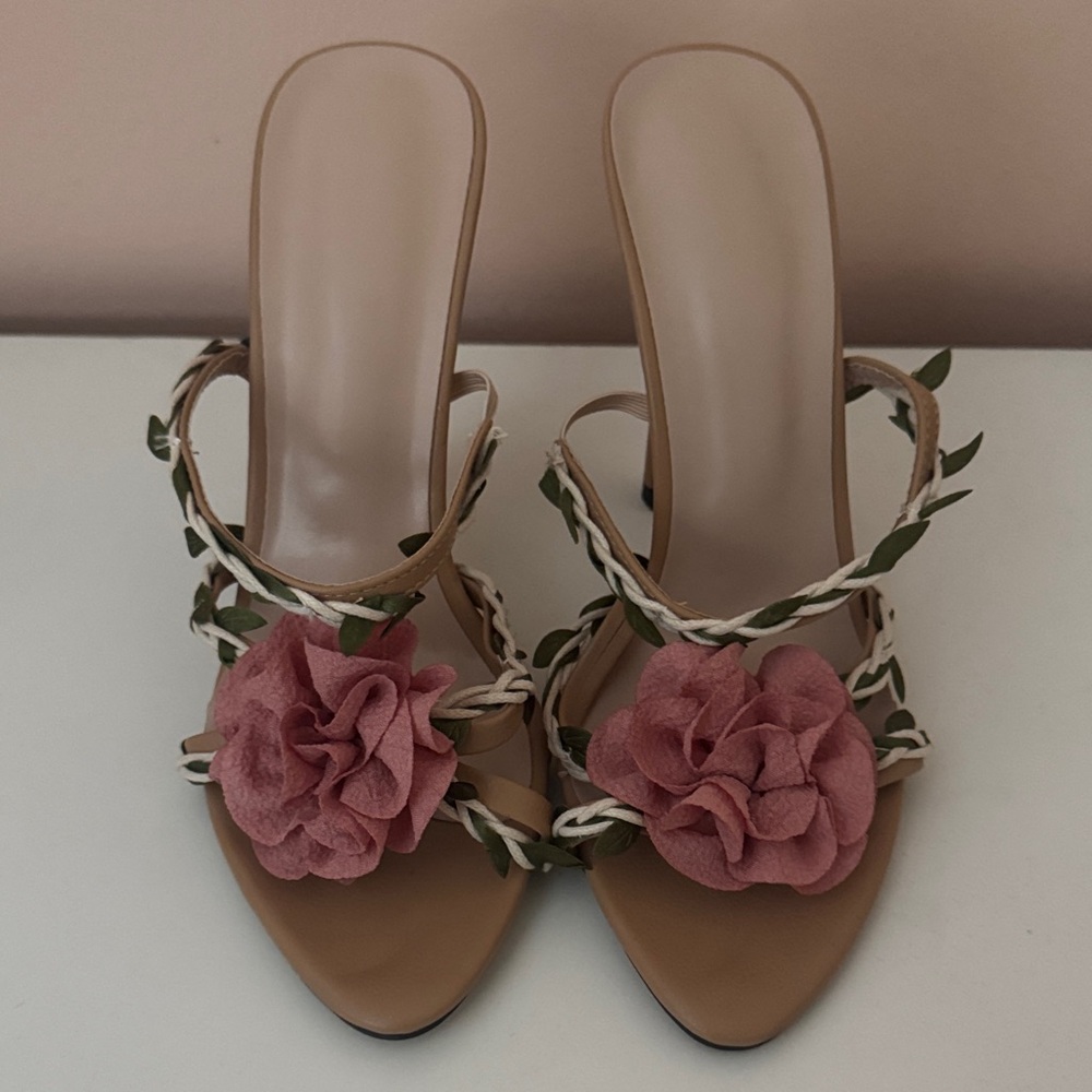Floral Embellished Tan Sandals